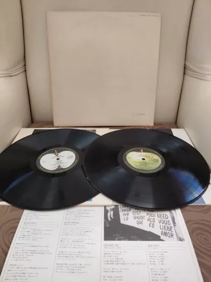 THE BEATLES  -  The Beatles / White Album - 1976 Japonya  Basım 2xLP Plak/Posterli - Dönem Basım