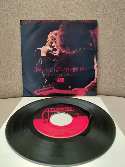 Led Zeppelin   – Whole Lotta Love / Thank You   - 1969  Japonya Basım 45lik Plak 