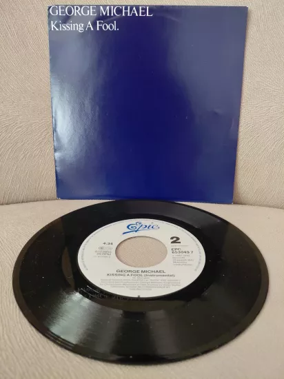 George Michael  –  Kissing A Fool. -  1988  Hollanda Basım  45’lik  Plak