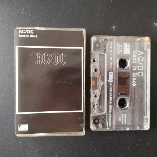 AC/DC –  Back In Black    –    1990 Türkiye Basım  Kaset