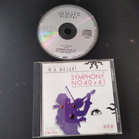 Mozart / Symphony No 40 + 41/ Prague festival orchestra -  1993 Almanya Basım - 2. El CD Albüm