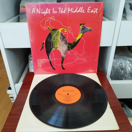 A Night In The Middle East   - 1977 Amerika Dönem Basım Albüm - 33 lük LP Plak