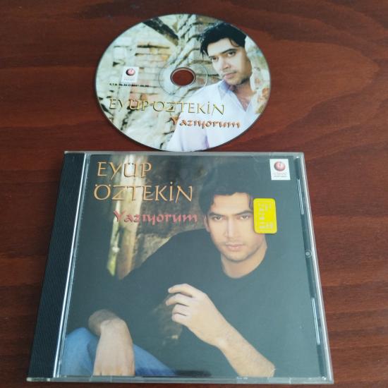 Eyüp Öztekin - Yazıyorum  / Türkiye Basım -  2. El CD  Albüm