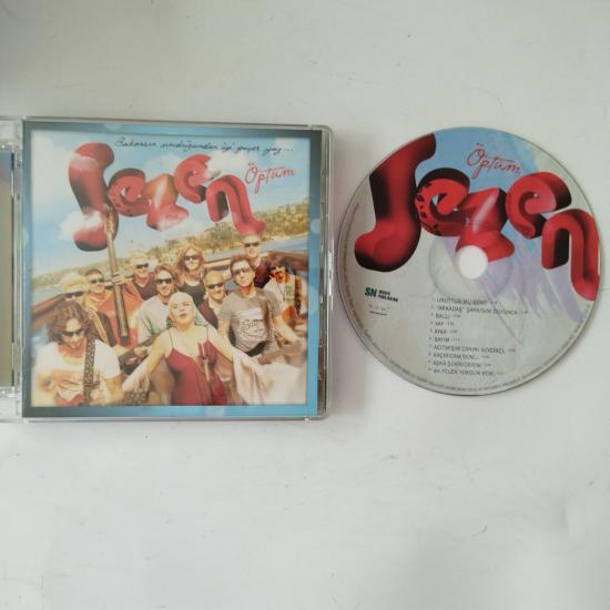 Sezen – Öptüm / Bakarsın Umduğundan İyi Geçer Yaz  -  2011 Türkiye Basım -  2. El CD Albüm