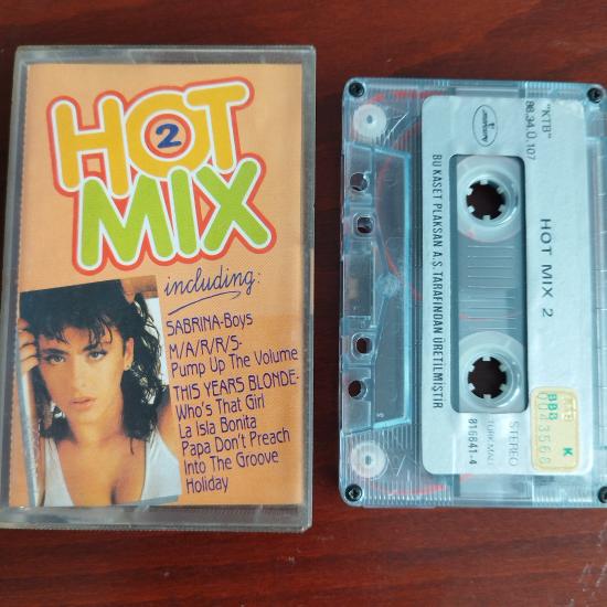 Hot Mix 2  – 1986 Türkiye Basım  2. El Kaset