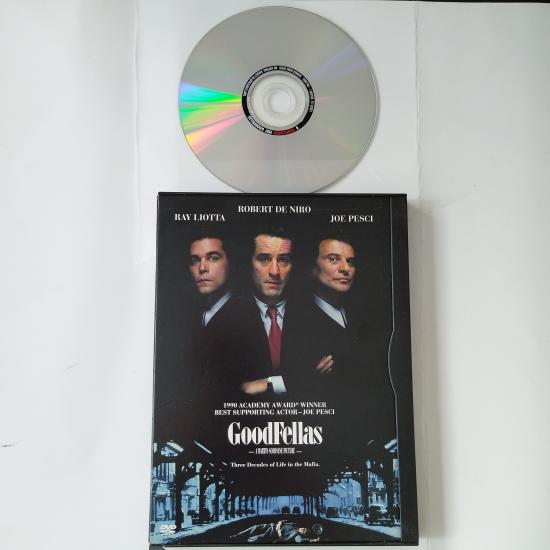 GoodFellas - Sıkı Dostlar  / Robert De Niro - A Martin Scorsese Picture - 2. El  DVD Film-( Karton Kapak)-1. Bölge