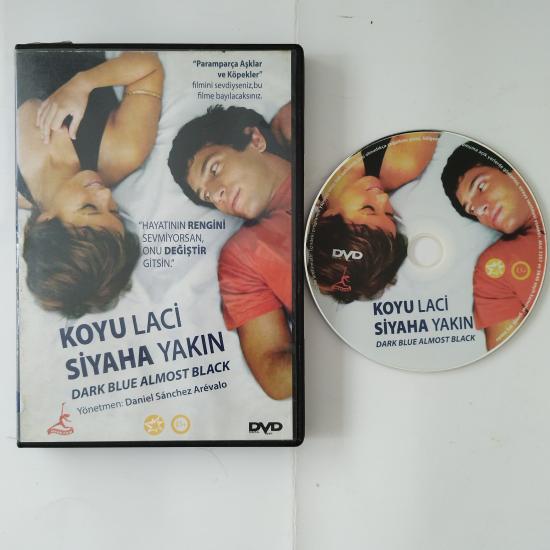 KOYU LACİ SİYAHA YAKIN / DARK BLUE ALMOST BLACK - BİR DANIEL SANCHEZ AREVALD FİLMİ - 97 DAKİKA  TÜRKİYE BASIM 2.EL DVD FİLM