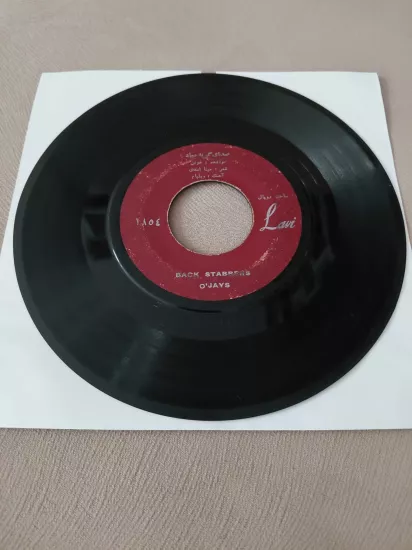 Houtan Darougar / The O’Jays  – A Cry Comes / Back Stabbers - İran Dönem Basım  45’lik Plak / Kapaksız