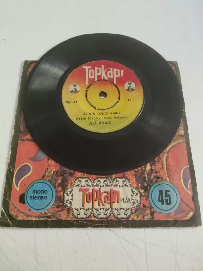 Ali Avaz – Alinin İkinci Karısı / Ali Kaynanasını Satıyor -  1967 Türkiye Basım 45’lik Plak
