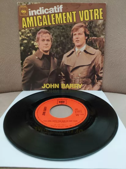 John Barry  – Indicatif Amicalement Votre (Kaygısızlar Dizi Müziği) - 1975  Fransa Basım 45’lik  Plak