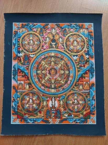 ORJİNAL NEPAL  EL YAPIMI MANDALA ( BEŞ BUDHA ) -Simli Boyalarla Çizilmiş,Meditatif 34cmX40cm Ebatlarında