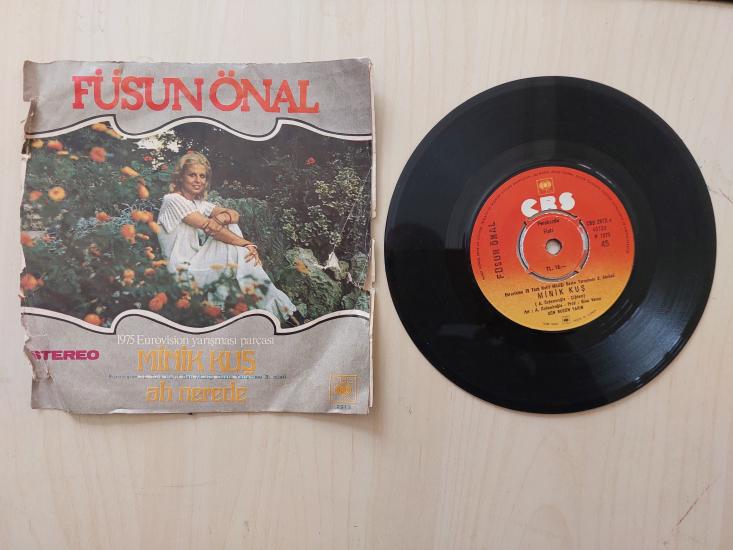 Füsun Önal – Minik Kuş / Ah Nerede - 1975 Türkiye  Basım 45 lik Plak