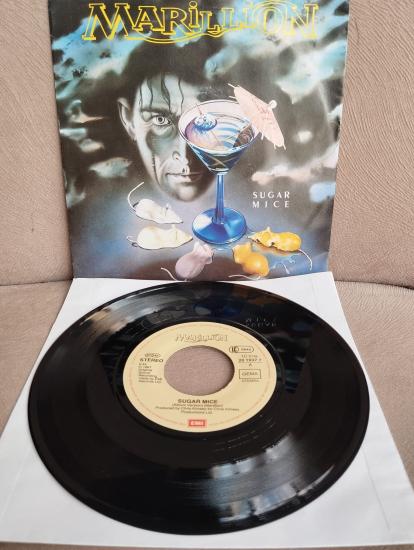 MARILLION - Sugar Mice /Tux On - 1987 Almanya  Basım 45 LİK PLAK