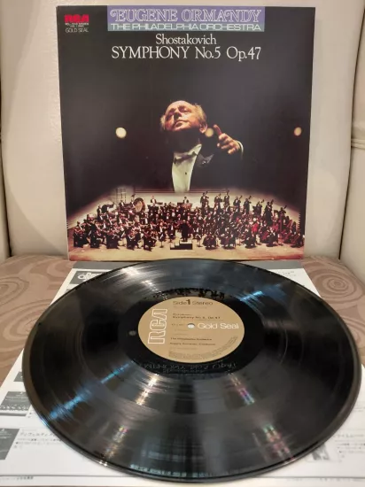 Eugene Ormandy / The Philadelphia Orchestra – Shostakovich - No.5 Op.47 - 1981 Japonya Basım LP Plak Albüm - Obi’li