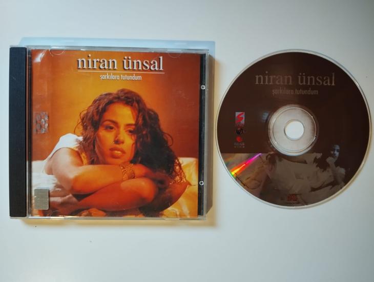 Niran Ünsal ‎– Şarkılara Tutundum - 19998 Türkiye  Basım CD Albüm- 2.El