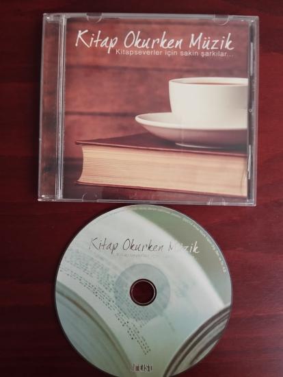 KİTAP OKURKEN MÜZİK  -  Türkiye  Basım  2. El CD Albüm
