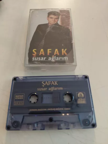 Şafak  - Susar Ağlarım -  Almanya Basım  Kaset / Akbaş Müzik