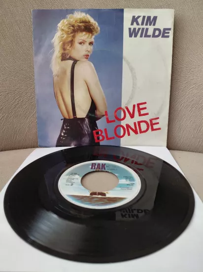 Kim Wilde   –  Love Blonde -  1983  Hollanda Basım 45 lik Plak