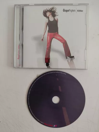 Özge Fışkın –  Kilitler  - 2007 Türkiye Basım  CD Albüm