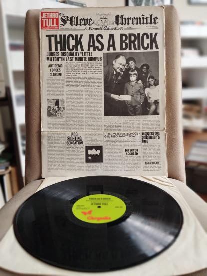 Jethro Tull – Thick As A Brick  - 1972 İngiltere  Basım Albüm - LP Plak - Gazeteli Kapak