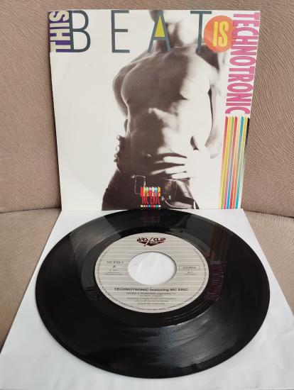 TECHNOTRONIC Featuring MC Eric ‎– This Beat Is Technotronic - 1990 Hollanda  Basım 45 LİK PLAK - 2. El