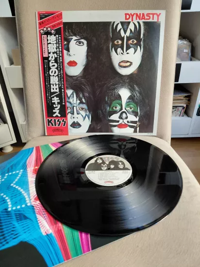 KISS  –  Dynasty  -  1979 Japonya Basım LP Plak - Obi’li