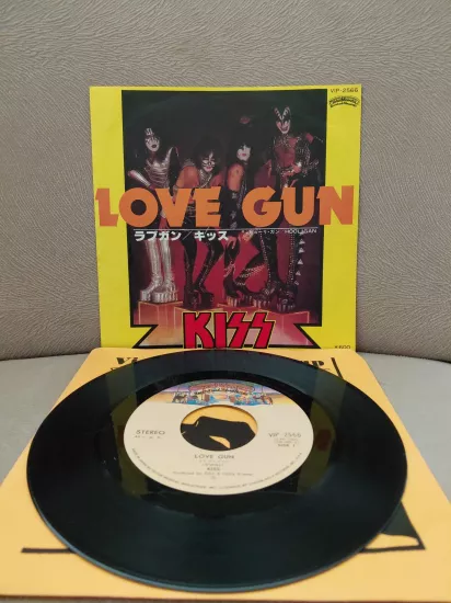 KISS  ‎ –  Love Gun  - 1977  Japonya  Basım 45’lik Plak