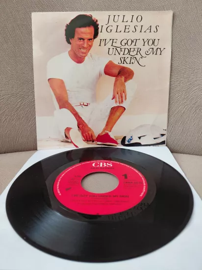 Julio Iglesias  – I’ve Got You Under My Skin -  1985  Hollanda Basım 45 lik Plak