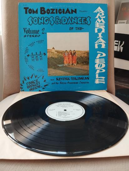 Tom Bozigian – Presents Songs & Dances Of The Armenian People Vol. 2  - 1977 Amerika Basım 33 lük Plak - Lp Albüm