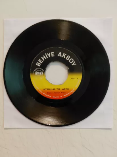Behiye Aksoy – Ayrılmalıyız Artık / Falcı - 1972 Türkiye Basım 45 lik Plak/Kapaksız