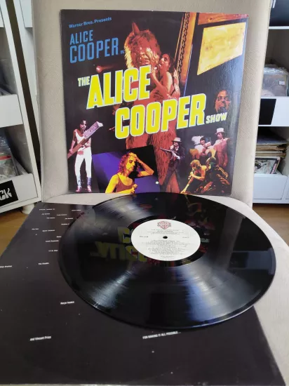 Alice Cooper  – The Alice Cooper Show  -  1977  Amerika Basım -  33 lük  LP Plak Albüm