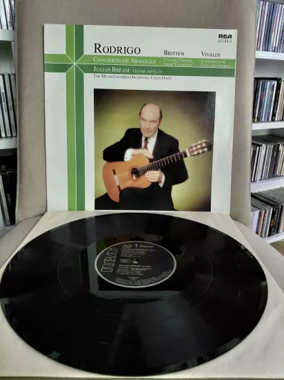 Rodrigo / Britten / Vivaldi - Julian Bream – Concierto De Aranjuez / Courtly Dances From ’’Gloriana’’ - 1983 Avrupa Basım Albüm LP Plak