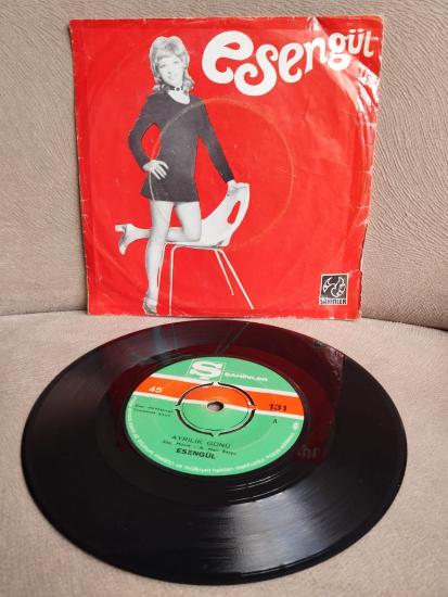Esengül ‎– Ayrılık Günü / Yüzüme Bakmaya Yüzün Yok - 1971 Türkiye Basım  45 lik Plak