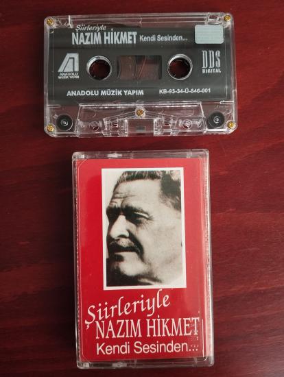 Şiirleriyle  NAZIM HİKMET / Kendi Sesinden  –  1993 Türkiye Basım Kaset