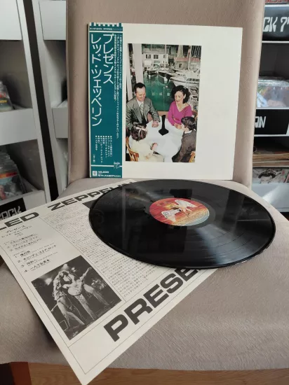 Led Zeppelin  –  Presence - 1976  Japonya  Basım LP Plak- Obi’li