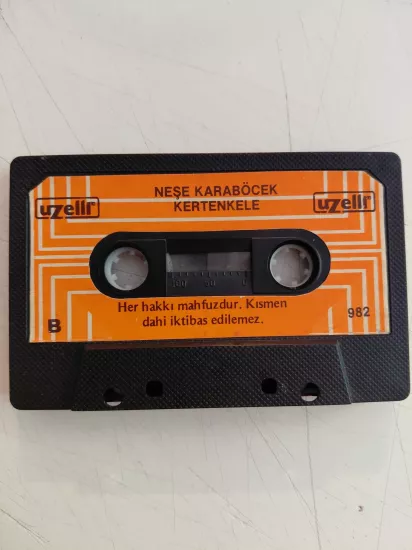 Neşe Karaböcek – Kertenkele -  1984 Almanya Basım  Kaset Albüm/ Uzelli /Kapaksız