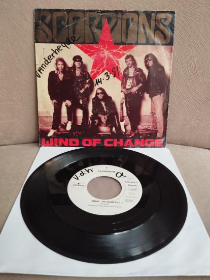 SCORPIONS - WIND OF CHANGE - 1990 Almanya Basım 45 LİK PLAK - 2. El