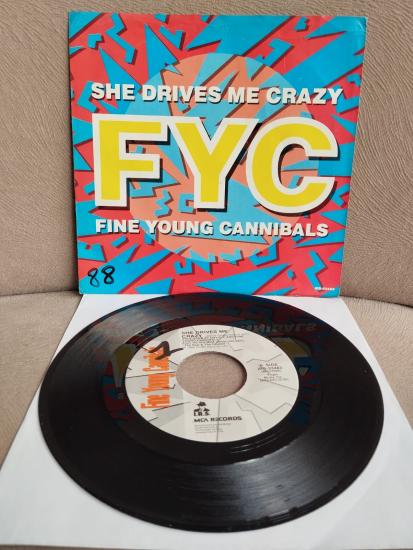 Fine Young Cannibals – She Drives Me Crazy - 1988  Amerika Basım 45 lik Plak