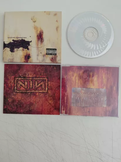 Nine Inch Nails  –  The Downward Spiral - 1994  USA Basım - CD  Albüm