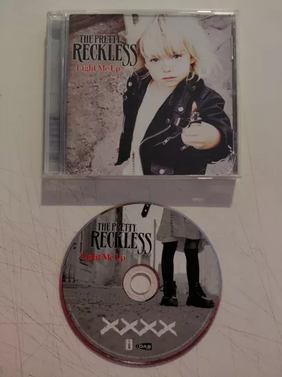 The Pretty Reckless – Light Me Up -  2010  Avrupa Basım CD Albüm
