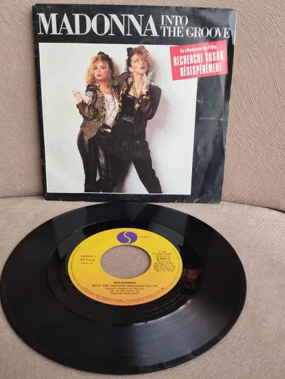 Madonna - into the groove / Shoo bee doo - 1985 Fransa Basım 45 Lik Plak