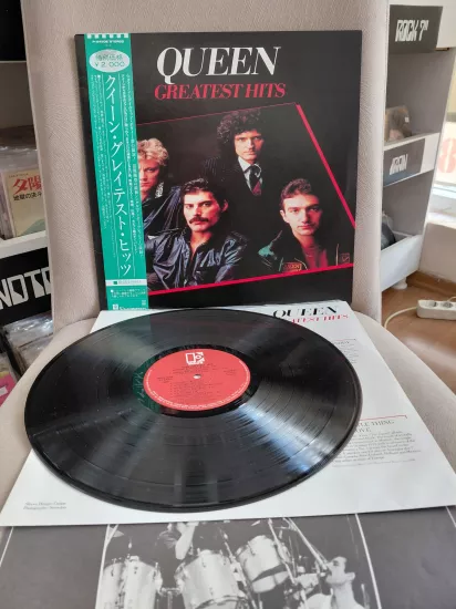QUEEN -  Greatest Hits  - 1981  Japonya  Basım  LP Plak Albüm-Obili