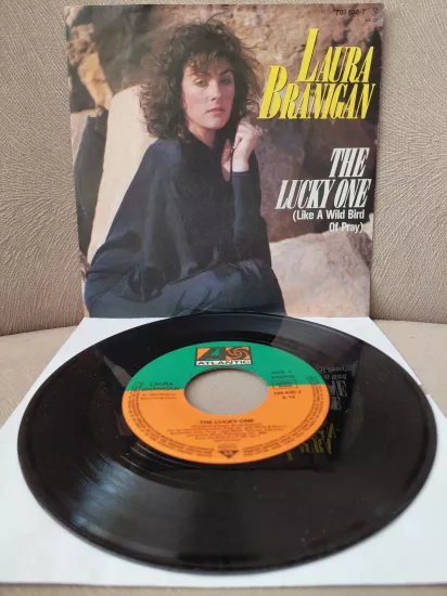 Laura Branigan  – The Lucky One (Like A Wild Bird Of Pray) -  1984  Almanya Basım 45 lik Plak