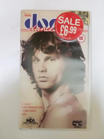 VHS VİDEO-THE DOORS (DANCE ON FIRE) 1985 DOORS MUSIC COMPANY ABD BASIM 65 DAKİKA