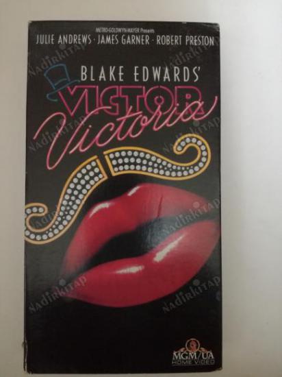 VHS VİDEO-BLAKE EDWARDS’ VICTOR VICTORIA 1982 MGM ORJINAL ABD BASIM 2 SAAT 14 DAKİKA