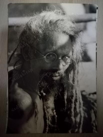PHALRIBABA ADLI BİR HİNDU’NUN SİYAH BEYAZ ORJİNAL FOTOĞRAFI YAKIN ÇEKİM (Camera Press Londra Damgası var arkasında)