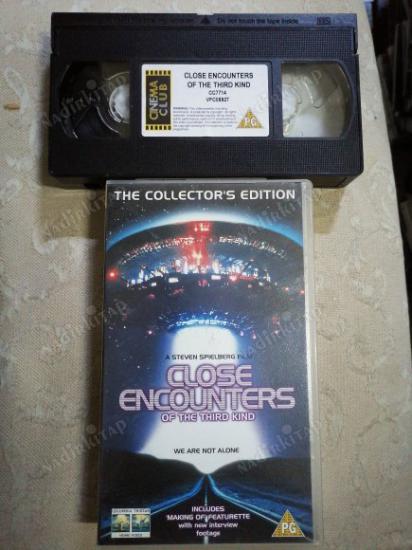 CLOSE ENCOUNTERS OF THE THIRD KIND - THE COLLECTOR’S EDITION  -  VHS VİDEO FİLM - 146  DAKİKA - 1999  İNGİLTERE BASIM İNGİLİZCE