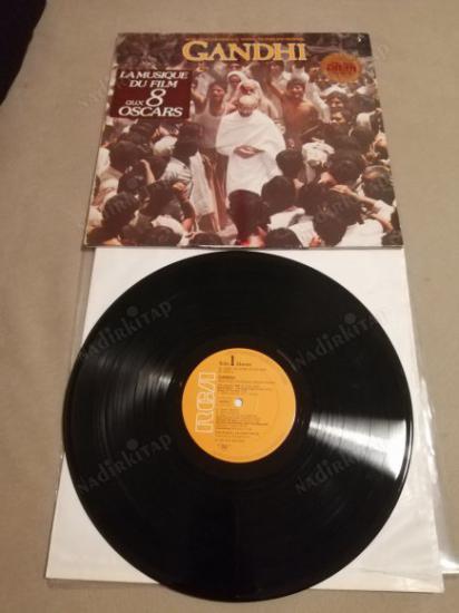 RAVI SHANKAR / GEORGE FENTON  ‎– GANDHI  -  Music From The Original Motion Picture Soundtrack - 1982 ALMANYA BASIM 33 LÜK LP  PLAK