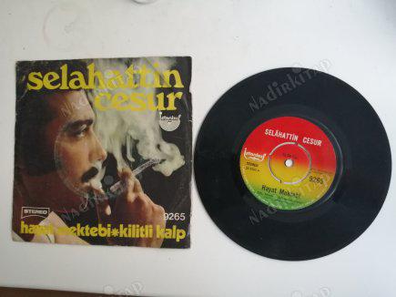 SELAHATTİN CESUR - HAYAT MEKTEBİ / KİLİTLİ KALP - 45 LİK TÜRKÇE PLAK
