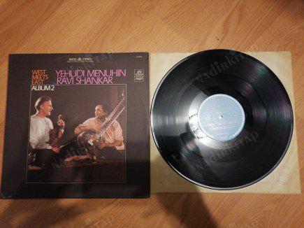 RAVI SHANKAR / YEHUDI MENUHIN - WEST MEETS EAST : ALBUM 2 - 1968 USA BASIM 33 LÜK LP  PLAK